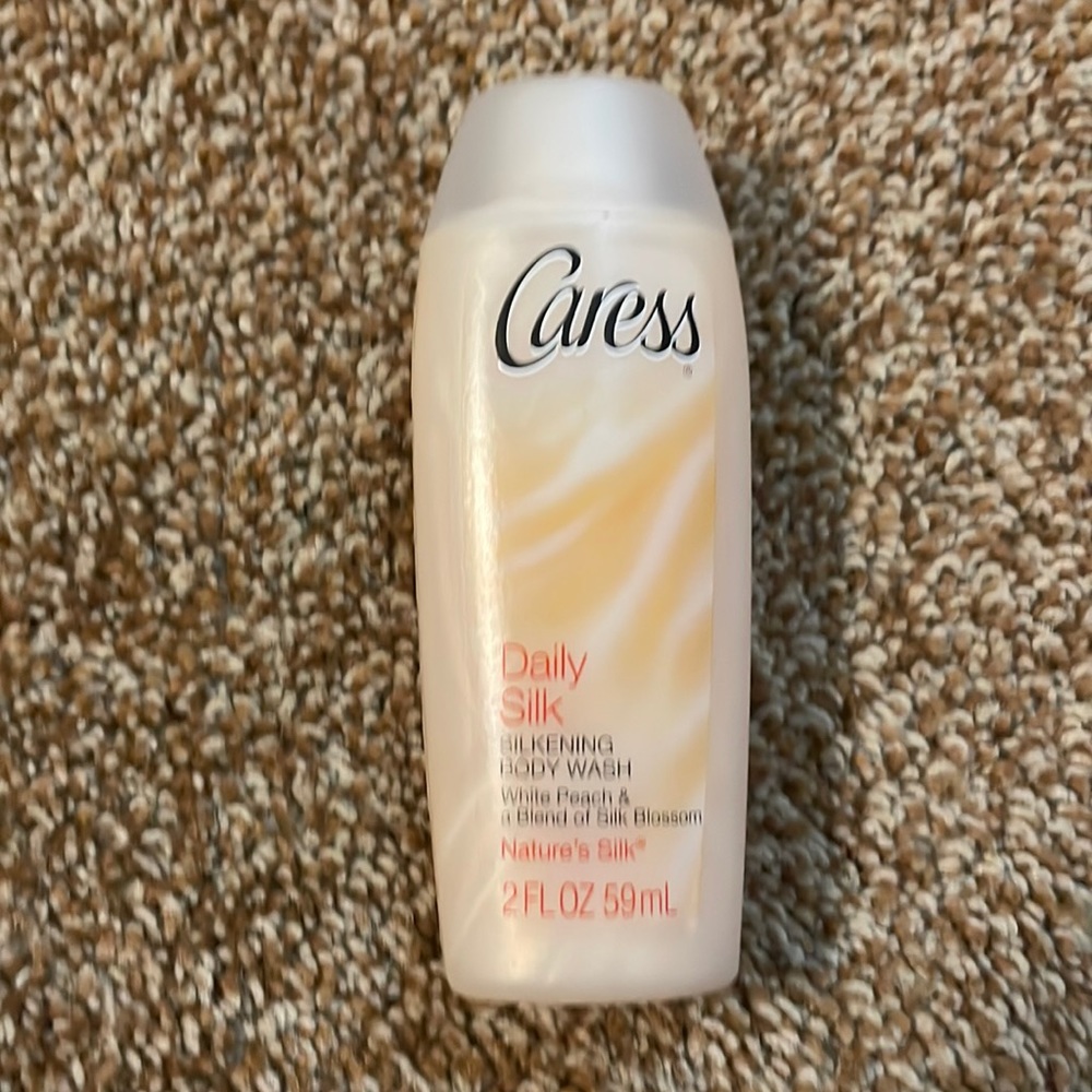 Caress Daily Silk Silkening Body Wash travel size